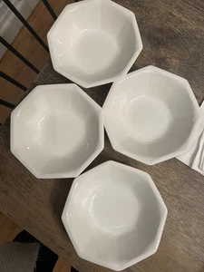 Set Of 4 Johson Brothers “Heritage White” Octagon Bowls England 6.75” - Picture 1 of 11