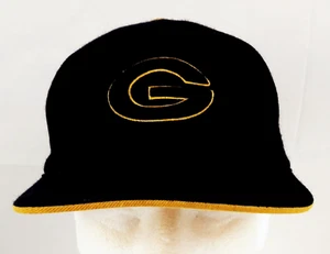 Green Bay Packers Size 7 1/4 Hat 🏈 Vintage Black & Yellow NFL Fitted Cap 🏈 - Picture 1 of 9