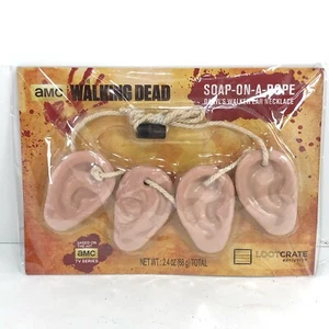 AMC The Walking Dead Daryl's Walker Jabón en una Cuerda Orejas Botín Caja Exclusivo - Imagen 1 de 3