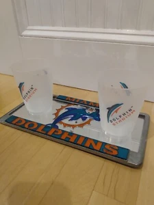 16 OUNCE MIAMI DOLPHIN BEER CUPS / PLASTIC (New) - Picture 1 of 3