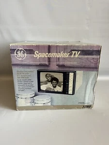 NUEVO Open BOX GE Spacemaker Kitchen Companion 6.5” monocromo blanco y negro TV/AM-FM Radio - Imagen 1 de 23