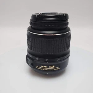 Nikon DX AF-S Nikkor 18-55mm 1:3.5-5.6 G II ED Zoomobjektiv - Bild 1 von 4