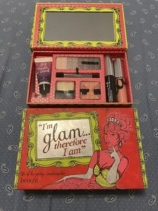 Benefit “I am glam” make up palette - Picture 1 of 2