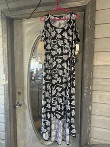 Neu Relativity Kleid offen Kurzarm schwarz weiß Blumen Hi-Low Gr. Medium - Bild 1 von 8