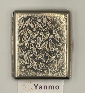 Estuche de Cigarrillos Vivienne Westwood Descontinuado Patrón Orbe Plateado Muy Bueno - Imagen 1 de 14