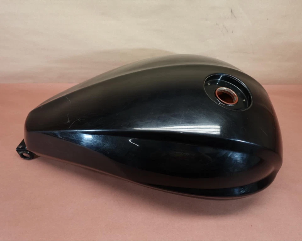 2010-2017 Victory Cross Country Gas Fuel Tank Petrol Reservoir (SEE PHOTOS) - Image 1 of 4