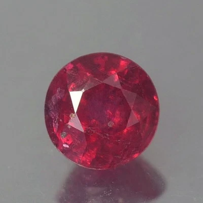 CHARMING AA 4.8MM ROUND HEATED ONLY RED BURMESE RUBY NATURAL - Image 1 of 3