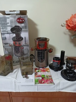 estrattore di succo R.G.V.  digitale ,nuovo ,mai utilizzato,completo di due cont - Immagine 1 di 4