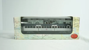 EFE Gilbow 1/76 OO 1962 London Tube Stock Central Line Carriage 80801 NUEVO HO2 - Imagen 1 de 7