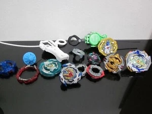 Beyblade Burst Evoluti GT Burst B-148 Apocalypse GT Burst B-154 V-force Z- B104 - Picture 1 of 9