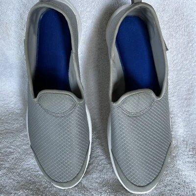 Reebok Women’s Slip On Loafer Sneaker Gray Round Toe Cushioned Size 10 - Image 1 of 4