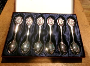 Demitasse Löffel Rosa Rosen Hergestellt in Korea Vintage 6er Set NEU IM KARTON - Bild 1 von 3