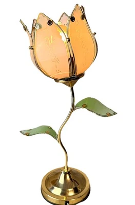 Vintage grüne Glas Tulpe Tischlampe mit Messing Finish Sockel 3 Fassungen Touch Lampe - Bild 1 von 4