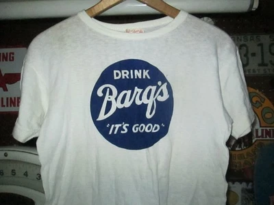 Camiseta VELVA SHEEN De Colección Años 50 60 Drink Barq's It Good Root Beer Cartel Publicitario Foto 1 de 4