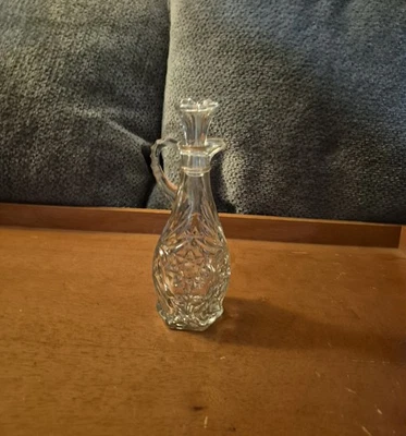 Anchor Hocking Early American Prescut Vintage Glass Oil Vinegar Cruet & stopper! - Image 1 of 4