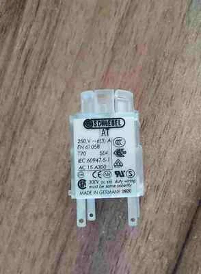 SCHLEGEL IEC60947-5-1 IEC 60947-5-1 T70 5E4 250V 6(3)A 4 feet CONNECTOR - Image 1 of 2