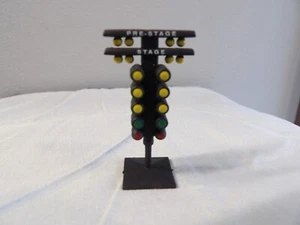 JOHNNY LIGHTNING - DRAG RACING STARTING LINE CHRISTMAS TREE STAGING LIGHTS 1/64 - Picture 1 of 1