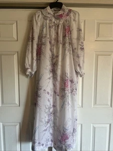 VTG Christian Dior Loungewear Volup Robe Pink & Purple Mums Shirred Collar, Cuff - Picture 1 of 6