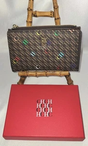 Portafoglio CHCH Top Zip+Snap Vegan con Motivo Monogramma + Lettere Multicolore Marrone - Foto 1 di 9