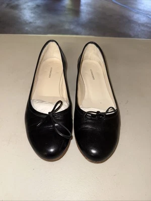 Sapatilhas pretas Burberry Ballerina tamanho 36 (saltos começando a sair fora da foto) - Imagem 1 de 4