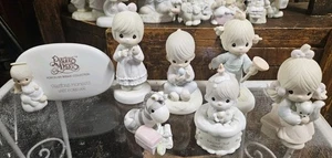 7 Stück PRECIOUS MOMENTS KONVOLUT PORZELLAN FIGUREN SAM BUTCHER VINTAGE (LOT 8) - Bild 1 von 4
