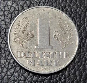 1962 German Democratic Republic 1 Mark Coin - Picture 1 of 2