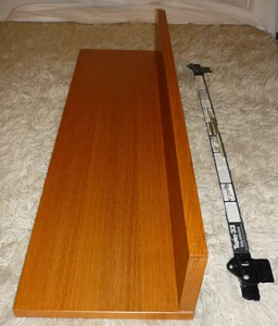 Tapley 33 by Beaver & Tapley – retro 70's shelf in teak veneer - Picture 1 of 4