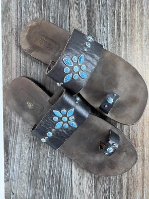 Sandalias Mystique Turquesa Cuero con Cuentas Estilo Madera Sin Cordones Punta Lazo Talla 6 Foto 1 de 4