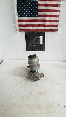 06-08 GMC ENVOY CHEVY TRAIL BLAZER BRAKE MASTER CYLINDER WITH RESERVOIR - Image 1 of 4
