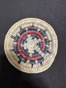 Navajo Wedding Basket 5.5 Inches Wide By 1.5 Inches Deep - Picture 1 of 7