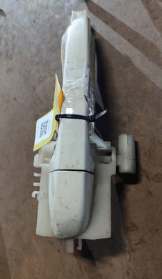 Manija de la puerta delantera Derecha SSANGYONG TIVOLI 1.6 (94Kw) AWD Suv 8fa606 - Imagen 1 de 3