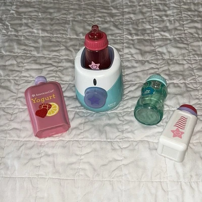 Calentador de biberones American Girl Bitty con lote de 3 biberones y yogur Foto 1 de 4
