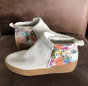 Rifle Paper Co x Keds Cooper Suede Zip Bootie Garden Party US7M Tan Floral EUC - Picture 1 of 23