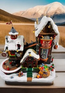 🔥 Lemax • Fabbrica di giocattoli Elf Made • Natale 🎄 • Musica e luci • 75190 • Bello! - Foto 1 di 11