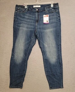 Levi Strauss Signature Women's 22S (42X27) Mid Rise Skinny Blue Denim Jeans NWT - Picture 1 of 23