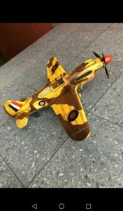 Curtiss P-40e Warhawk Flying Tigers Flugzeugmodell 1:16 - Bild 1 von 12