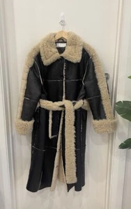 π¨π¨π¨ ON SALE π¨π¨π¨ Faux Fur Sheep Skin Coat - Picture 1 of 9