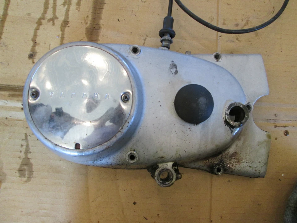 Yamaha YA5 Y A 1964 5 Y-A-5 YA 5 125 cubierta de piñón de estator motor lateral Foto 1 de 2