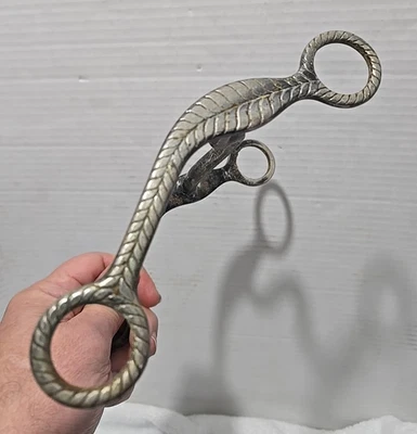 Broca de caballo - Broca de caballo de bordillo - Patrón de cuerda trenzada laterales grabados - Ver video Foto 1 de 4