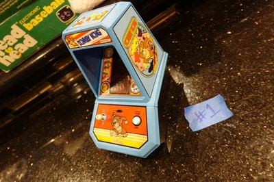 Videojuego de mesa electrónico portátil COLECO Donkey KONG C2#1 de colección Foto 1 de 4
