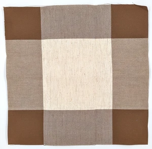 Paño Aida estampado en borde marrón y tostado de 14 quilates para punto de cruz 14,5" x 14,5" - Imagen 1 de 4