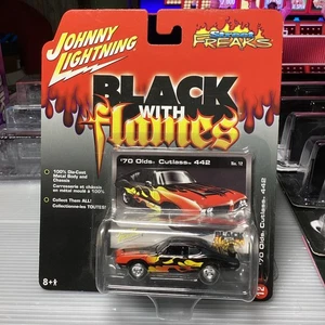 New Johnny Lightning 1970 Olds Cutlass 442 Street Freaks Black with Flames - Picture 1 of 3