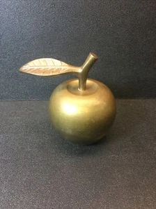 Vintage Brass Apple Shaped Bell " GREAT COLLECTIBLE DISPLAYABLE ITEM " Gift - Picture 1 of 8