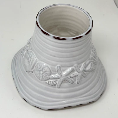 Yankee Candle Grande Cerámica Tono Gris Pálido Vida Marina Estrella de Mar Conchas Dólar de Arena Foto 1 de 4
