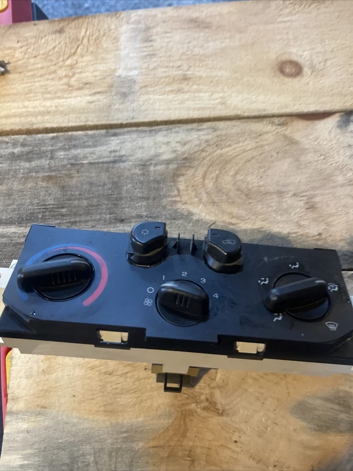 2004 2005 2006 GMC Canyon AC Heat Temperature Climate Control OEM 15238515 - Imagem 1 de 4