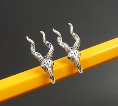 Pendientes góticos hechos a mano de plata esterlina espiral cuerno cabra cabeza de carnero calavera Foto 1 de 4