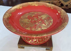 Tazón de patas de cerámica roja china vintage con dragones dorados pintados de 8"" de ancho - Imagen 1 de 22