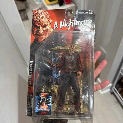 Figura McFarlane Toys Movie Maniacs Freddy Kruger Pesadilla en Elm Street Foto 1 de 2