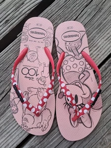 Havaianas Disney Flip Flops Ft Minnie Mouse & Pixar Characters Adult Sz 7/8 - Picture 1 of 2