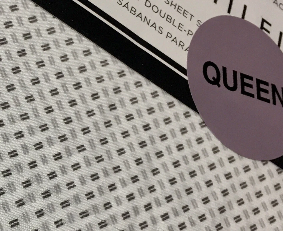 Envío Gratis Tommy Hilfiger QUEEN 4p Juego de Sábanas Refinado Pequeño Gris Estampado Gráfico Nuevo en Paquete Foto 1 de 4